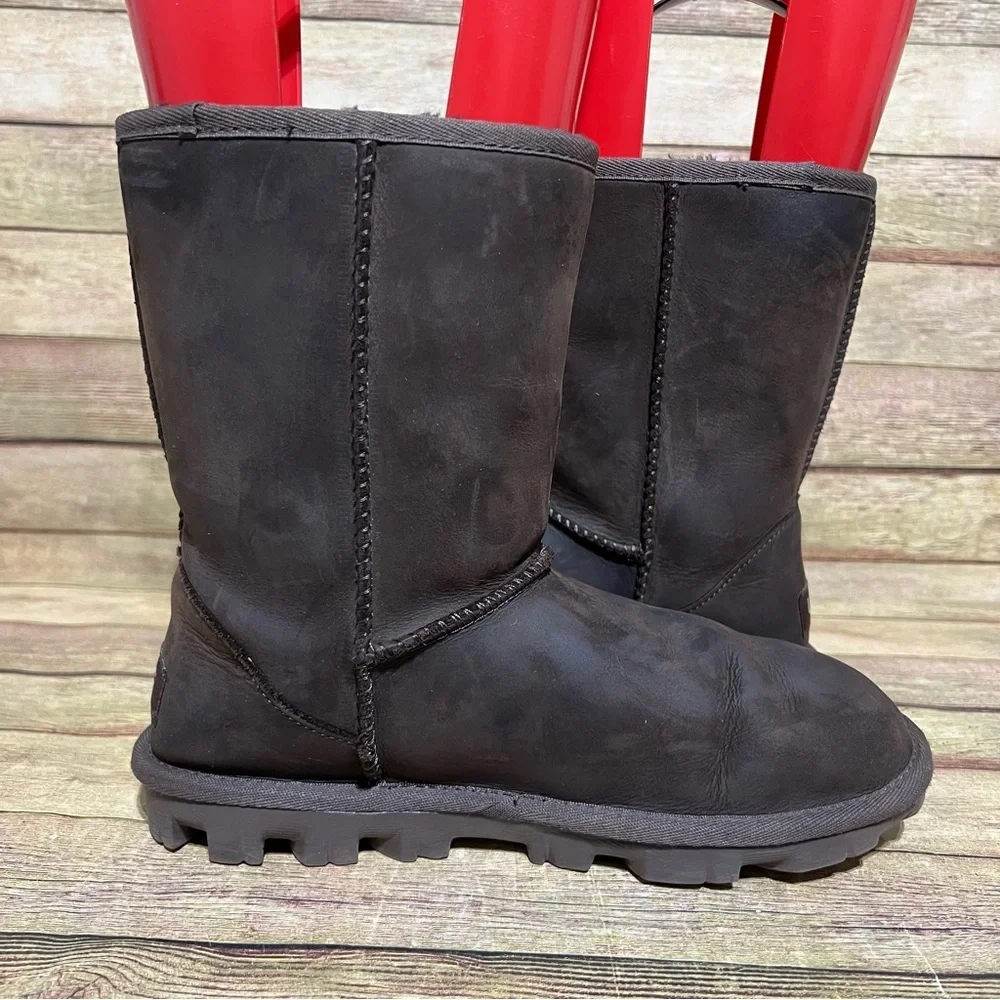 Ugg Brown Mocha Leather Classic Short Boots